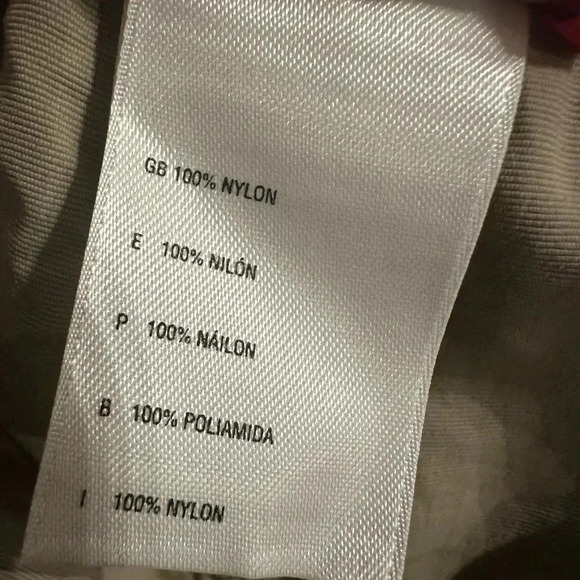 The North Face Nylon Drawstring Cargo Pocket Clamdigger Capris Women’s size 10 - Picture 10 of 10